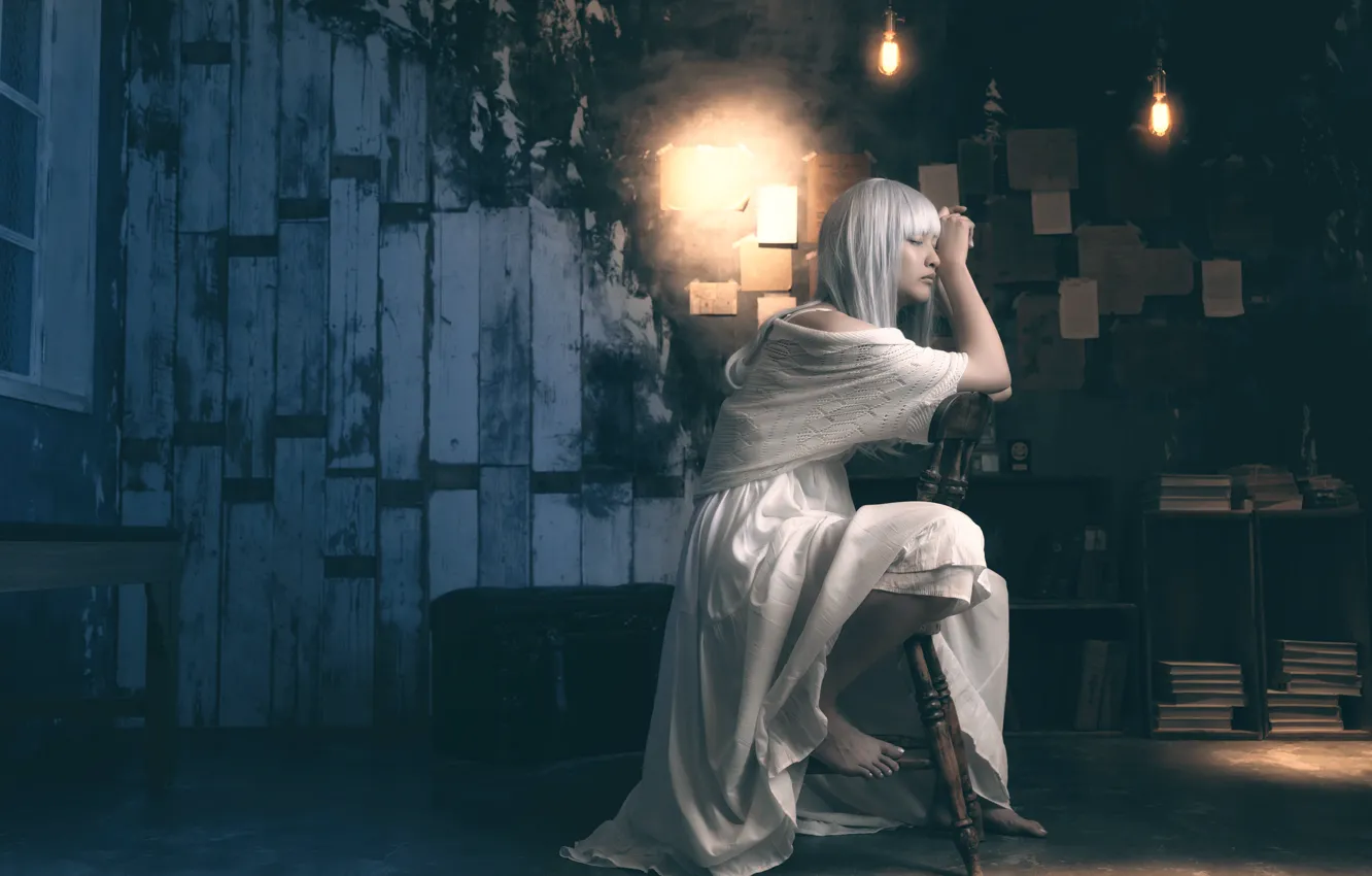 Фото обои комната, лампа, стул, восточная девушка