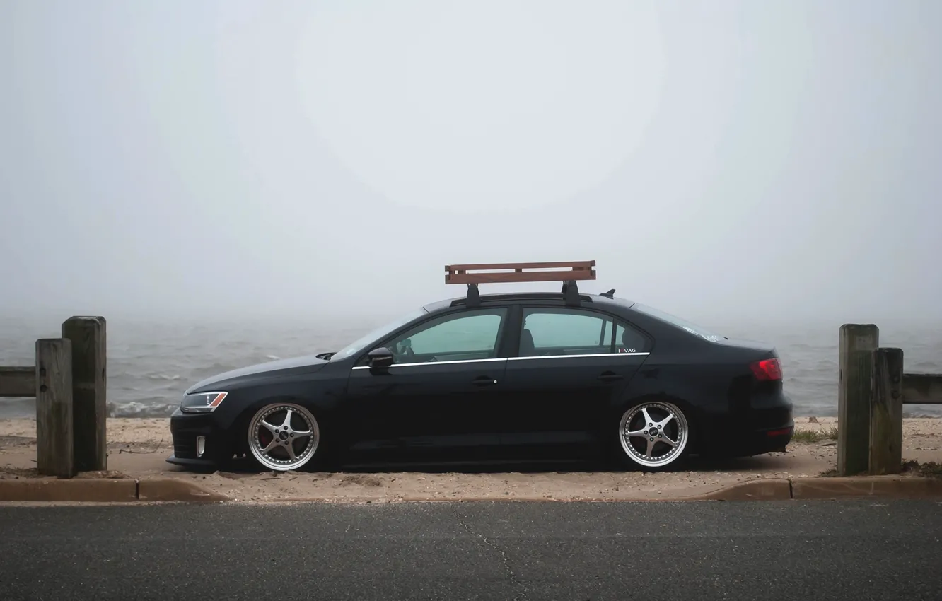 Фото обои небо, туман, берег, Volkswagen, Jetta, MK6