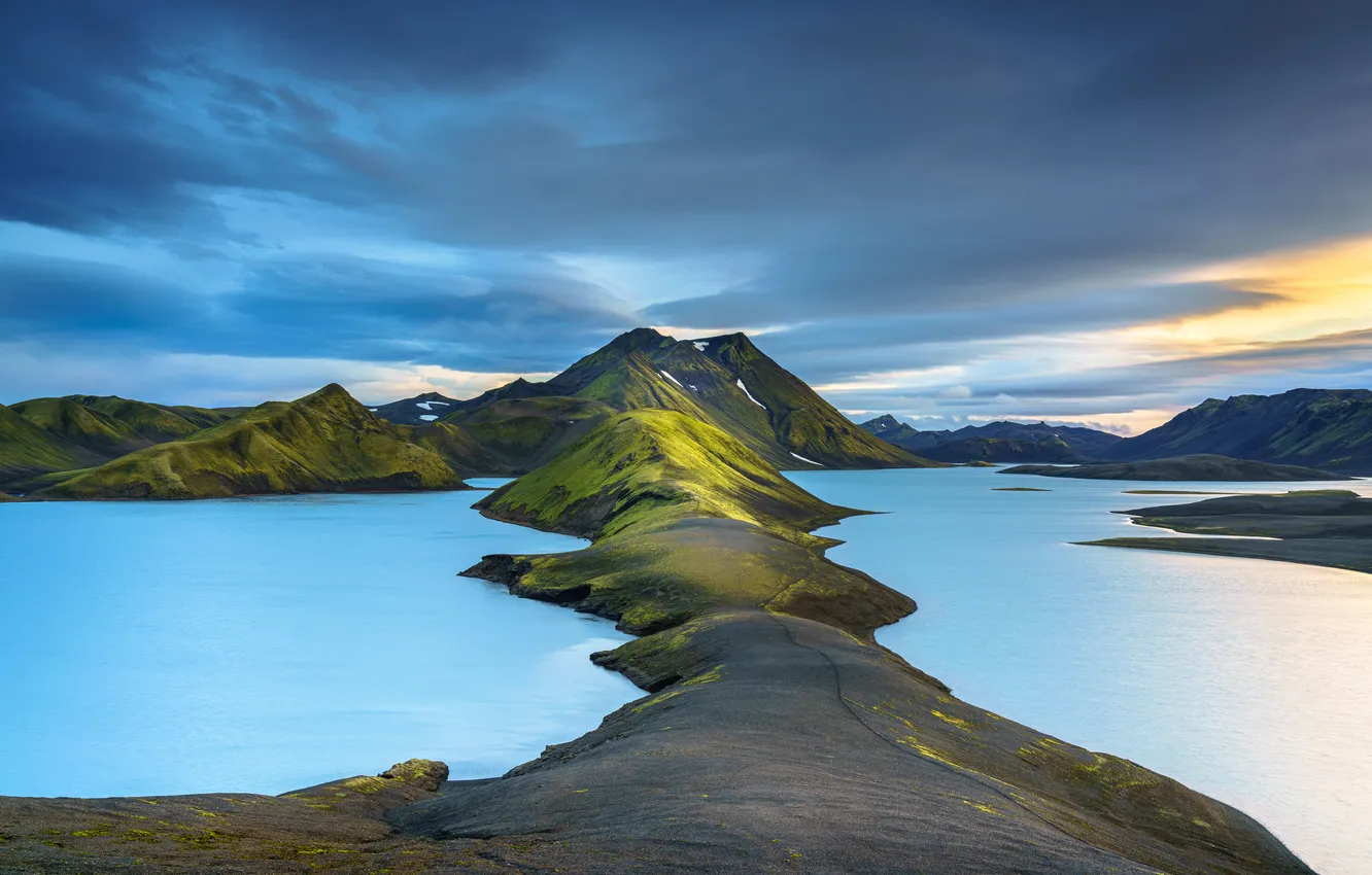 Фото обои озеро, Daniel Burton, горы, небо, Iceland, облака