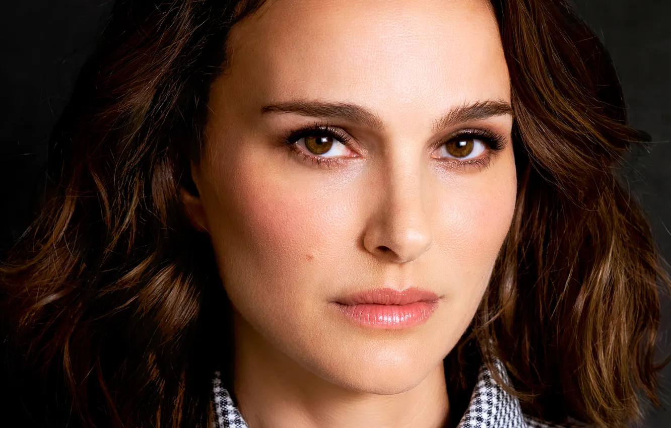 Фото обои взгляд, портрет, Natalie Portman, Натали Портман, шатенка, красотка, крупным планом