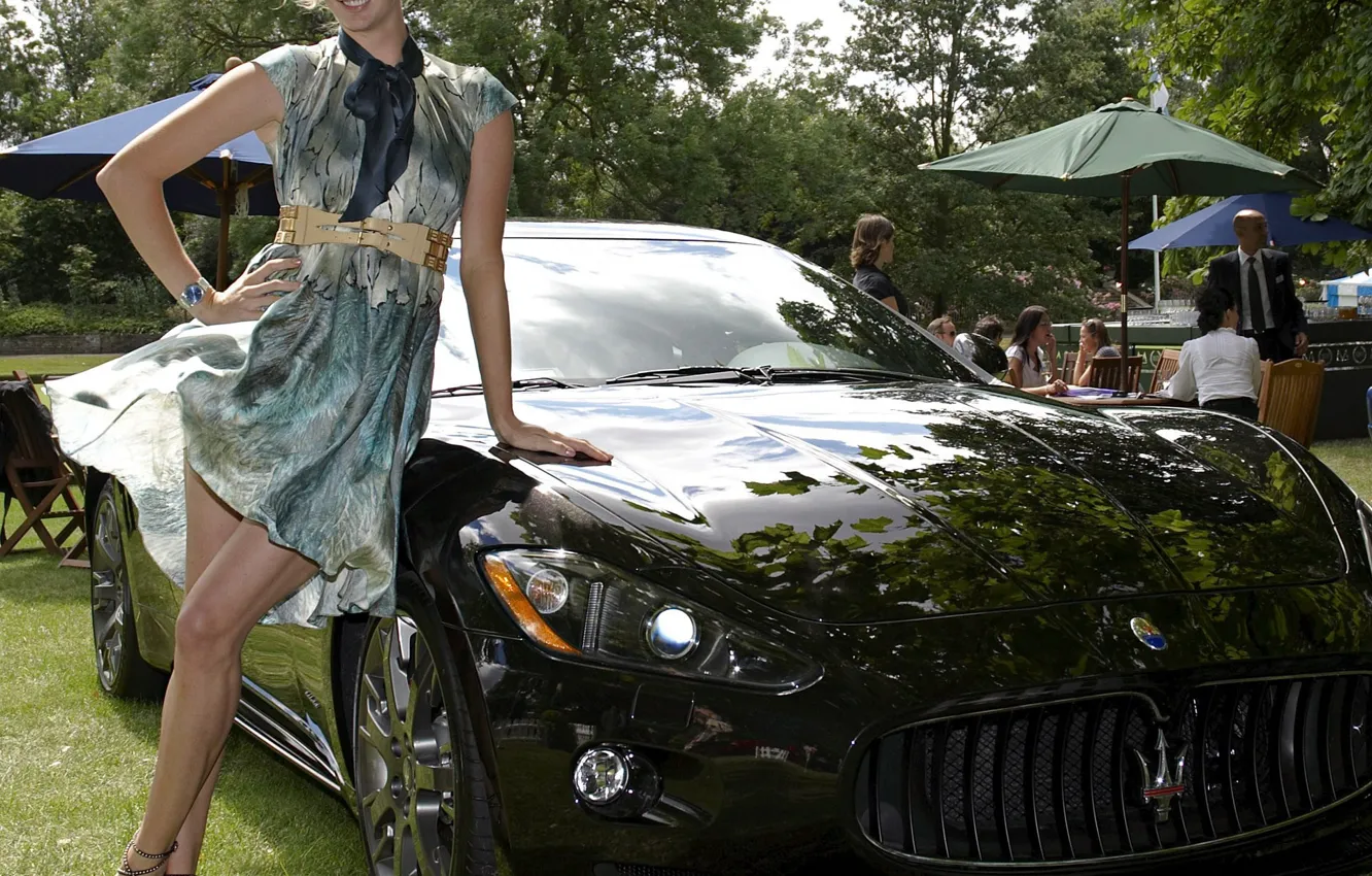Фото обои авто, взгляд, девушка, улыбка, Maserati, Девушки