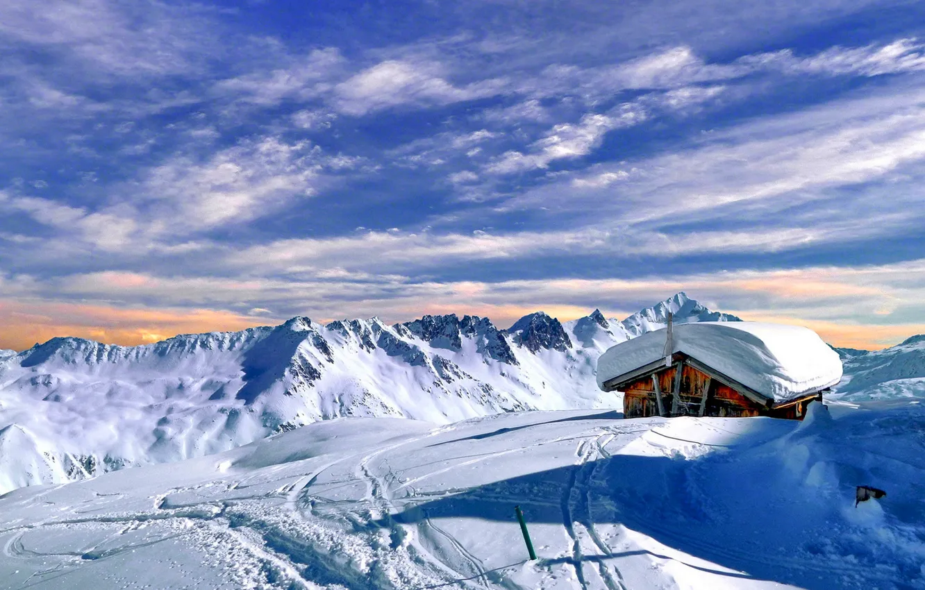 Фото обои зима, небо, облака, снег, пейзаж, природа, дом, скалы