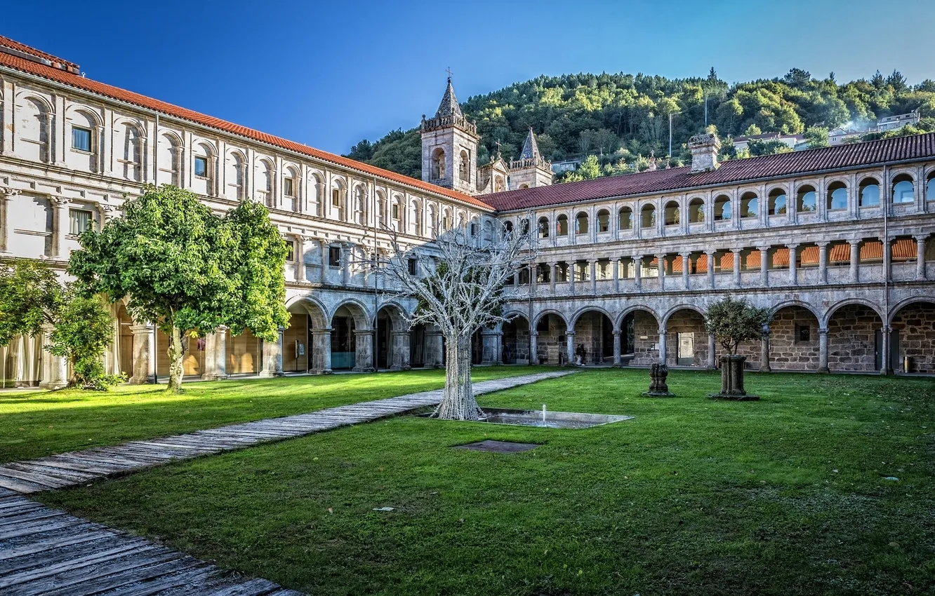 Фото обои здание, отель, Испания, дворик, Spain, Parador de Santo Estevo, Ourense, Оренсе