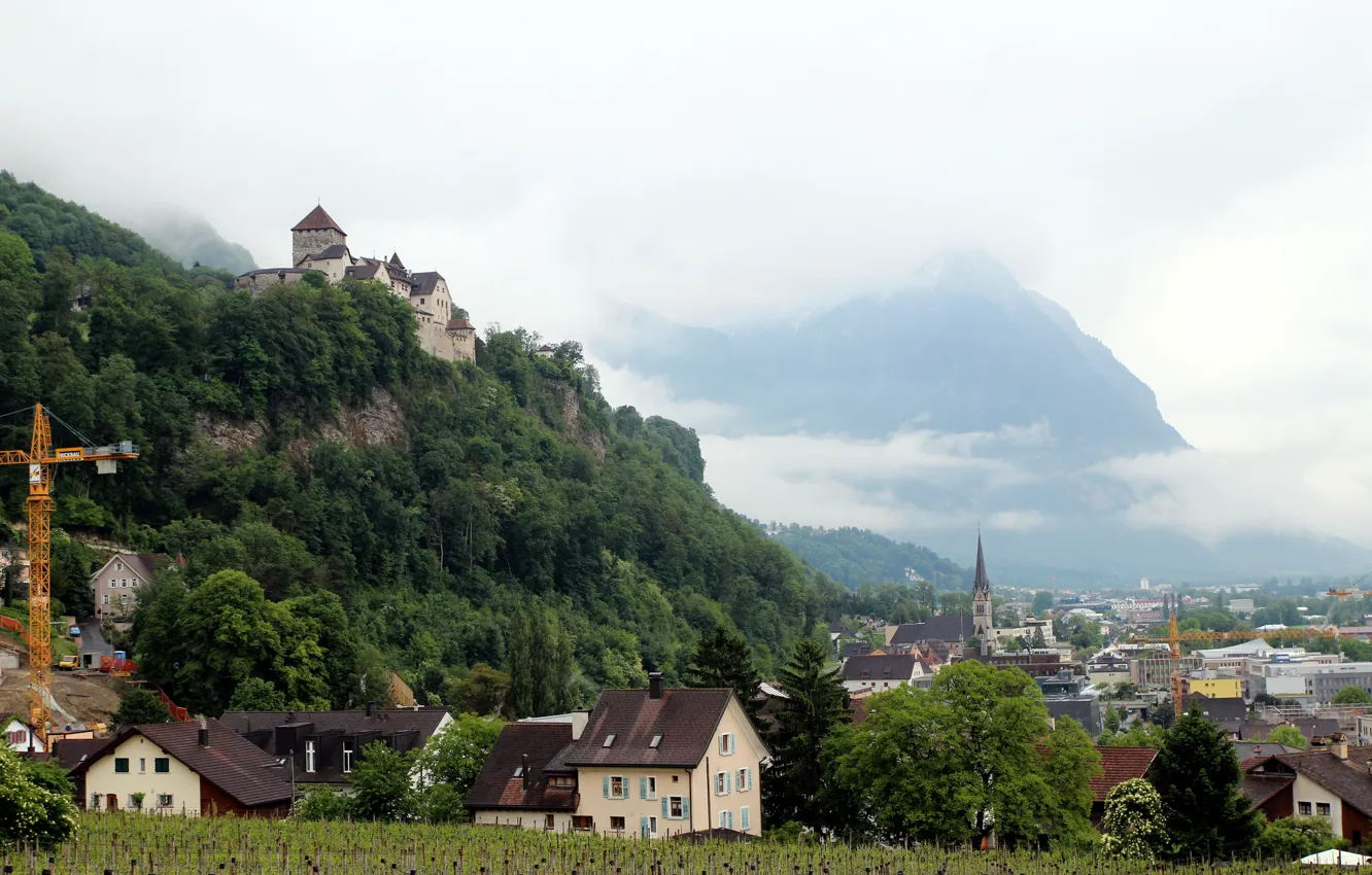 Фото обои горы, город, замок, скалы, дома, городок, пейзаж., Liechtenstein