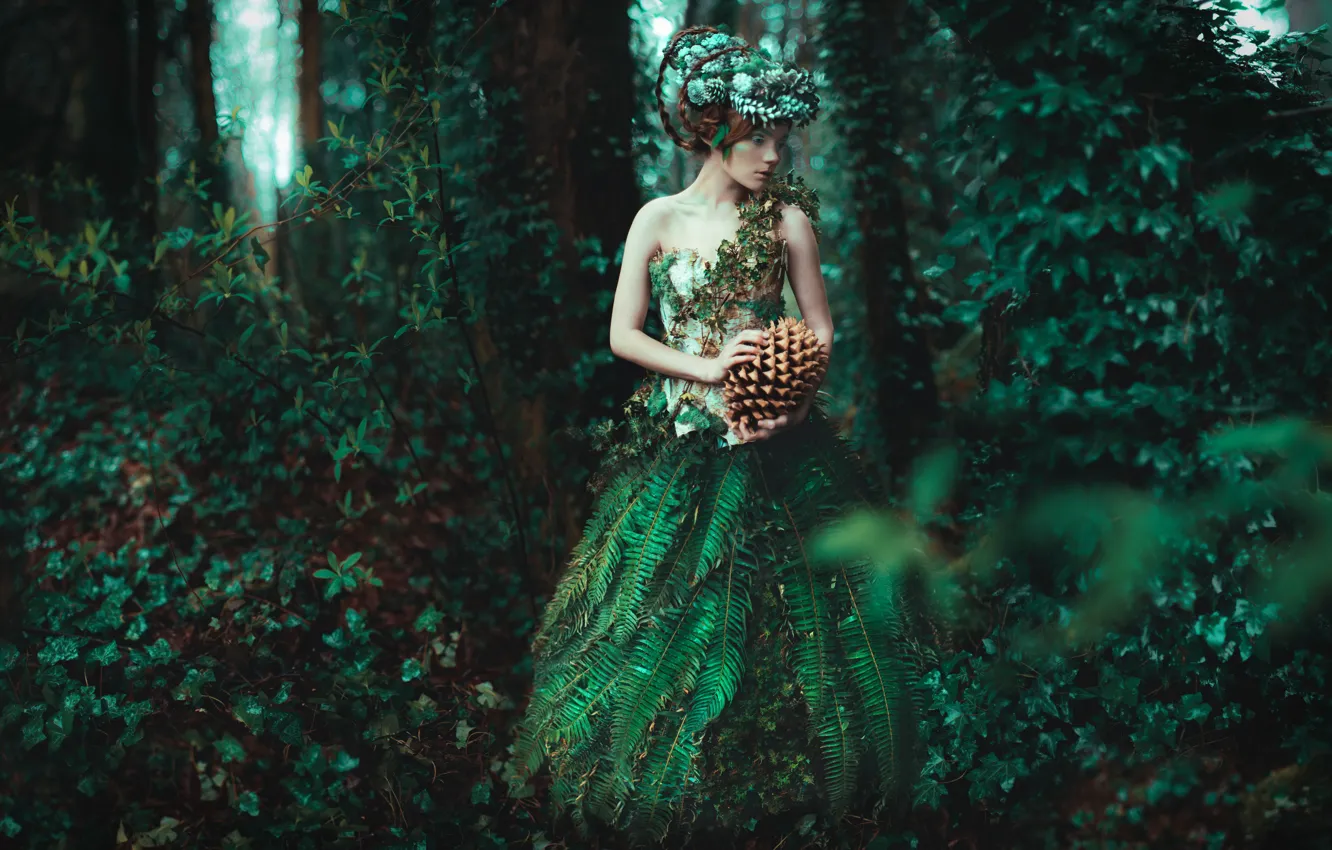 Фото обои зелень, лес, девушка, стиль, платье, фэнтези, образ, нимфа