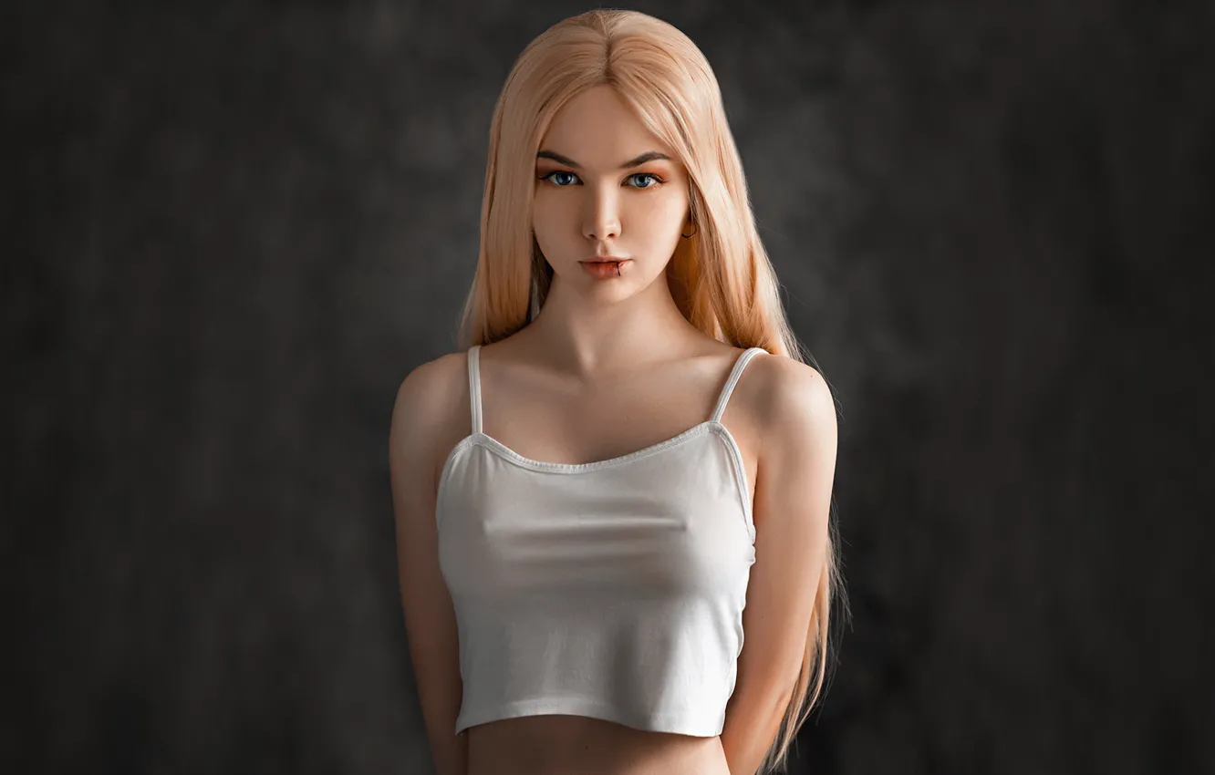 Фото обои girl, nipples, beautiful, model, blonde, tank top
