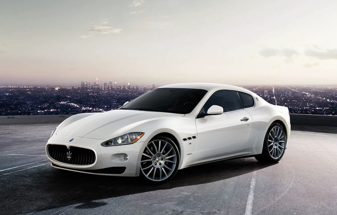 Фото обои белый, город, Maserati, GranTurismo-S