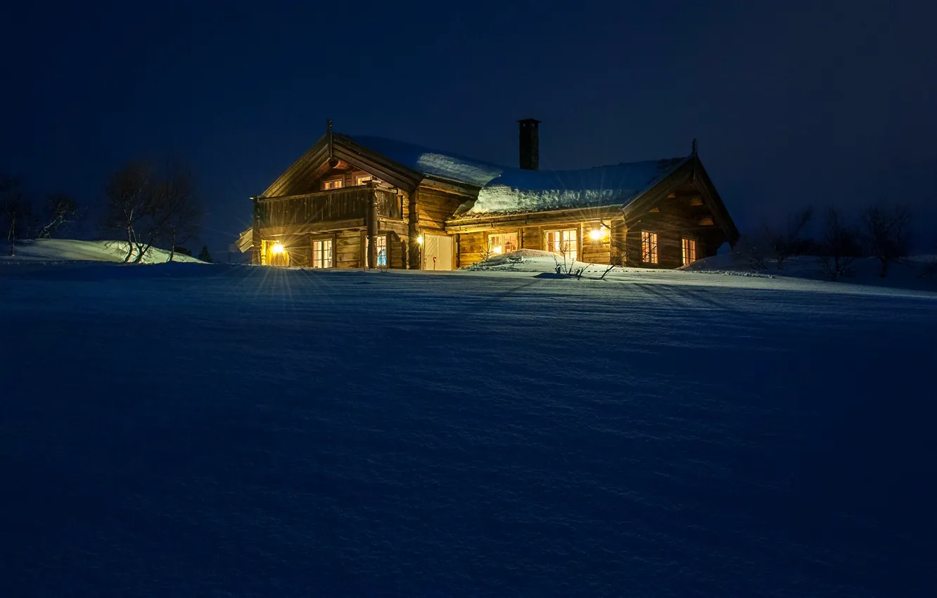 Фото обои зима, снег, деревья, ночь, огни, дом, Норвегия, фонари
