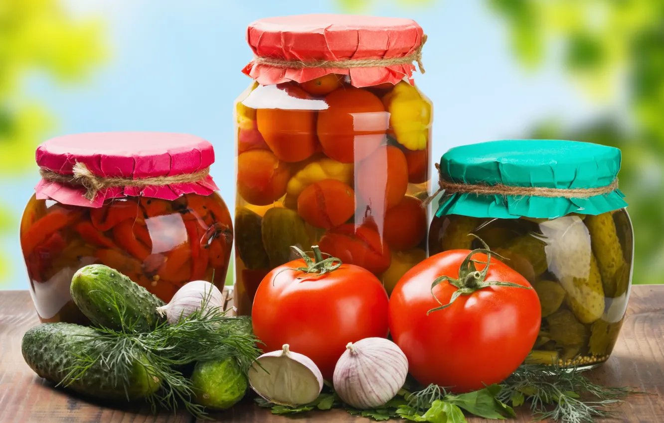 Фото обои зелень, укроп, перец, банки, овощи, помидоры, петрушка, огурцы