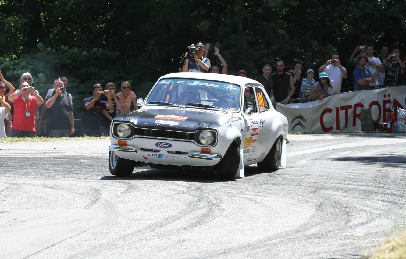 Фото обои Ford, поворот, занос, Race, Escort, Ford Escort Mk1, Rallye du Tessin