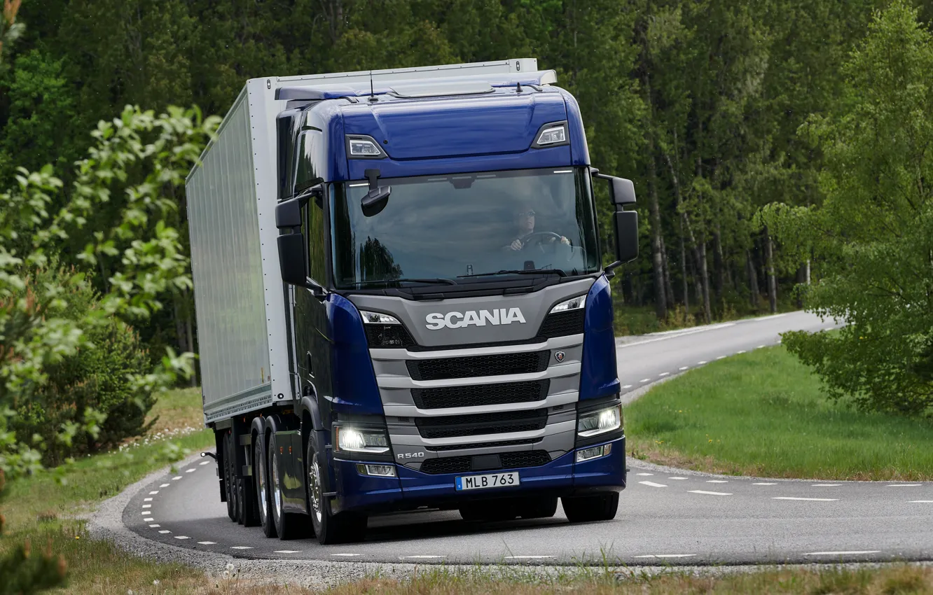 Фото обои дорога, синий, Scania, седельный тягач, трёхосный, полуприцеп, 2019, R-series