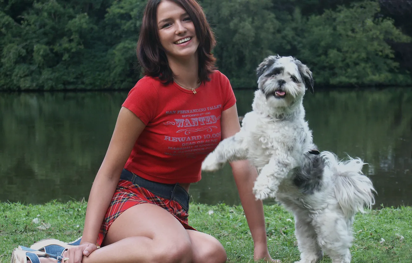 Фото обои Girl, Dog, Green, Water, Friendly, Good Friends