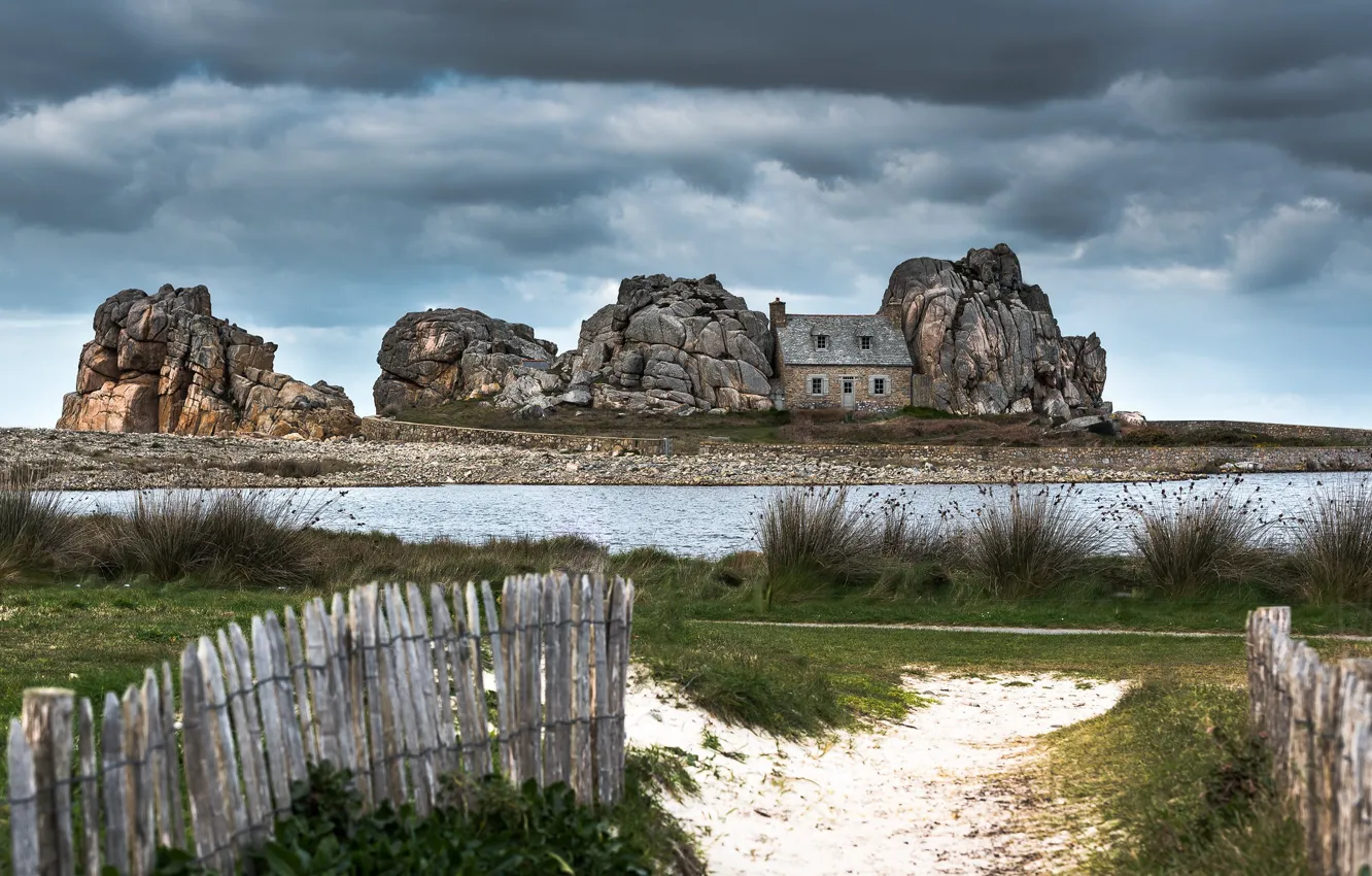 Фото обои Beach, old house, Rocks, Bretagne, Cet Hiver