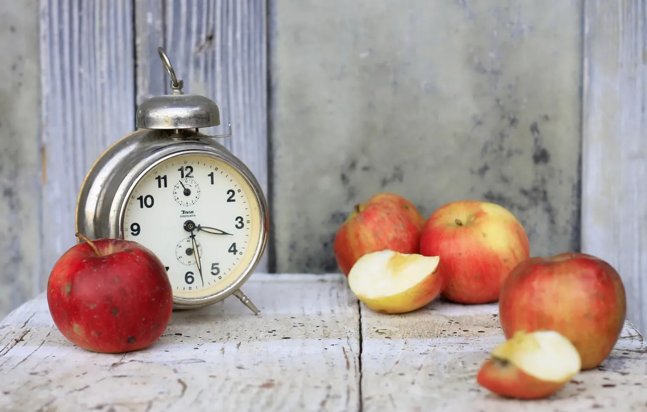 Фото обои яблоки, часы, будильник