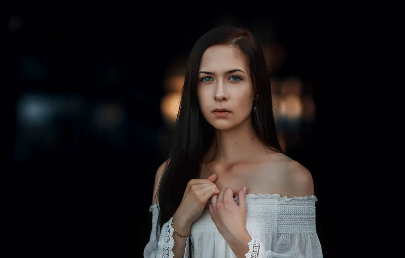 Фото обои взгляд, девушка, модель, одежда, портрет, Alina, брюнетка, light