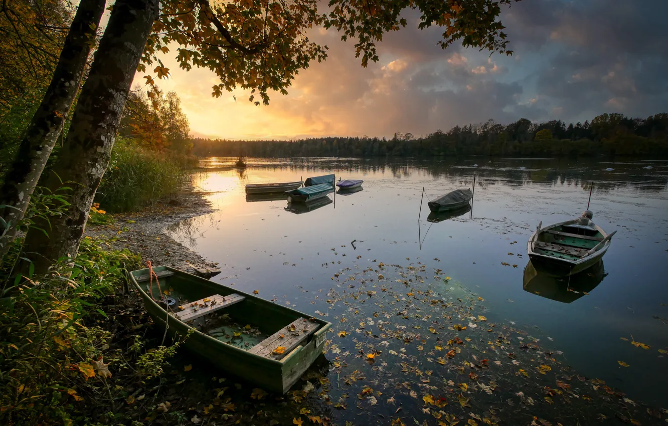 Фото обои осень, берег, лодки, водоем