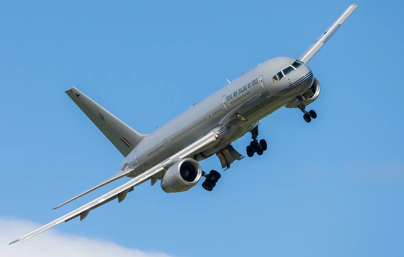 Фото обои пассажирский, Boeing 757, узкофюзеляжный самолёт