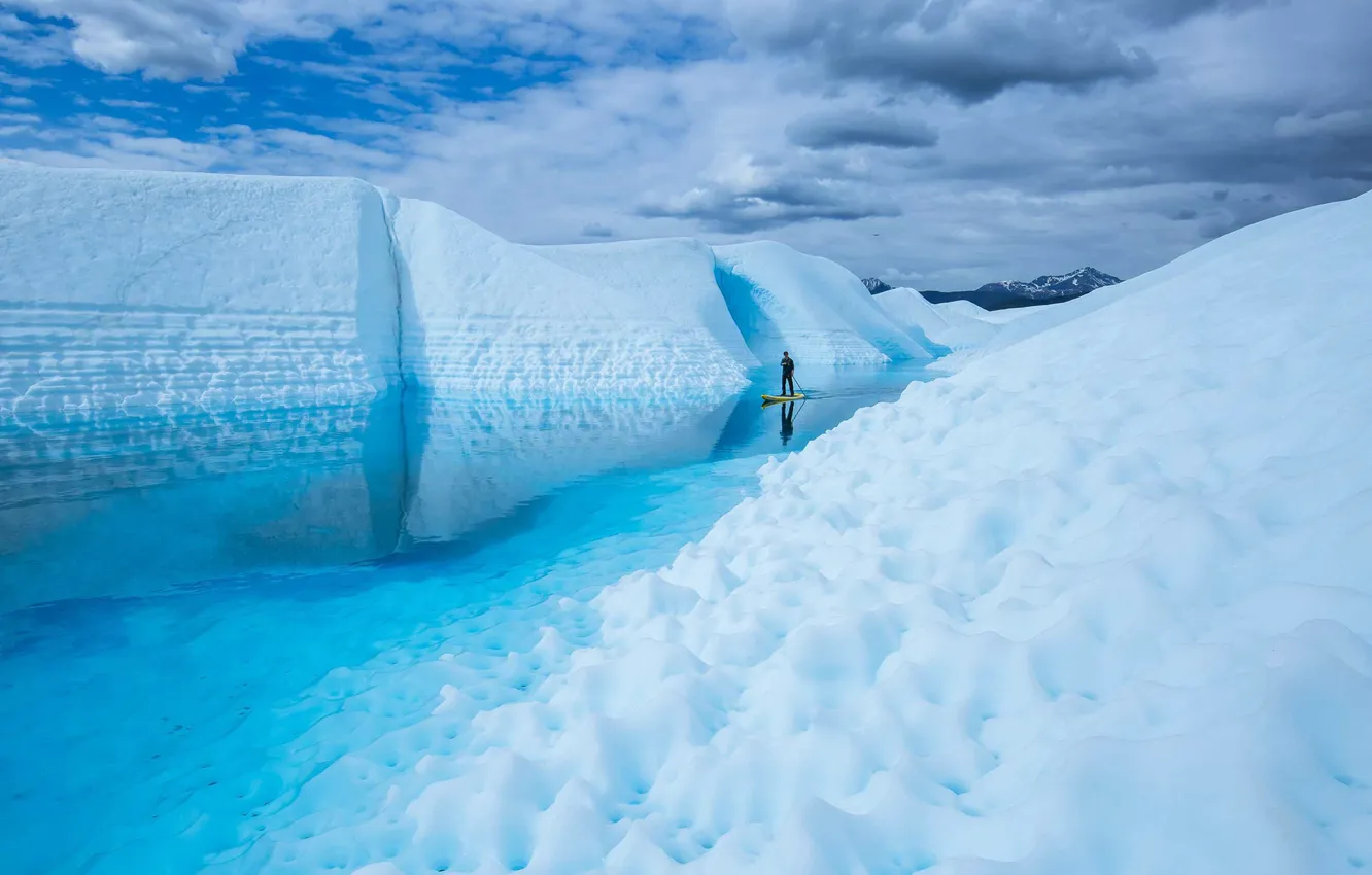 Фото обои прозрачность, мужик, льды, Alaska, Paddling Tranquility