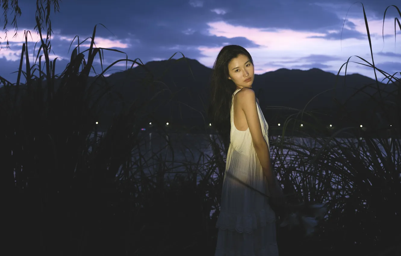 Фото обои Dark, Light, Grass, Beautiful, Asian, Model, Mountain, Night