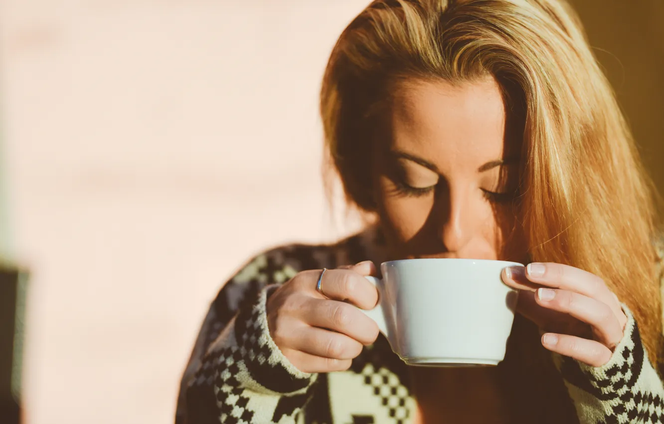 Фото обои девушка, чай, кофе, утро, блондинка, чашка