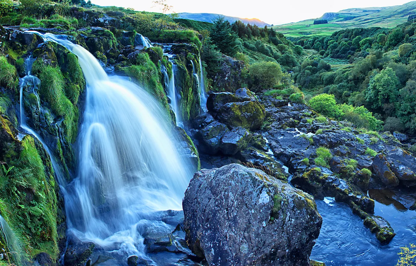 Фото обои зелень, камни, водопад, Шотландия, кусты, Loup of Fintry