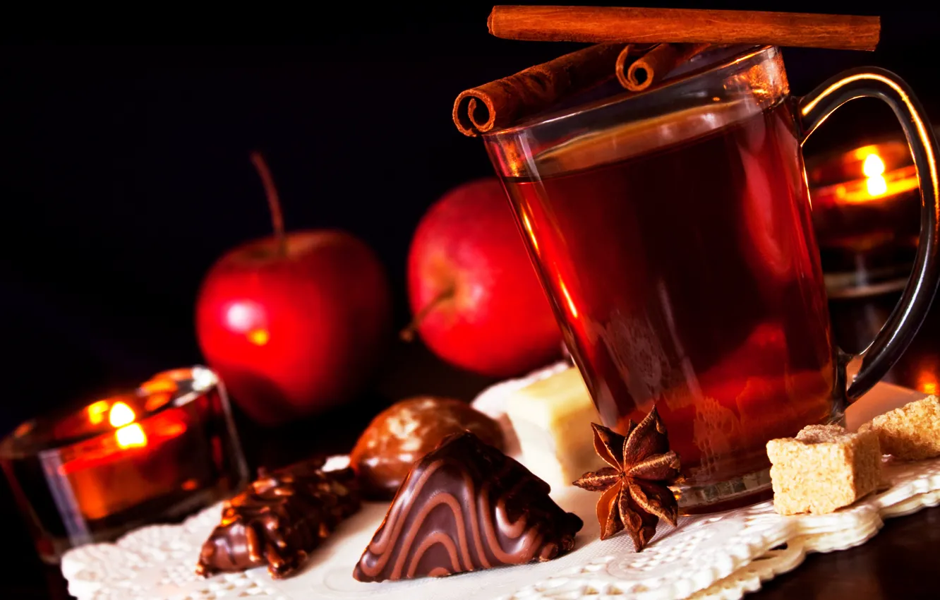Фото обои чай, яблоки, шоколад, свечи, конфеты, сахар, корица