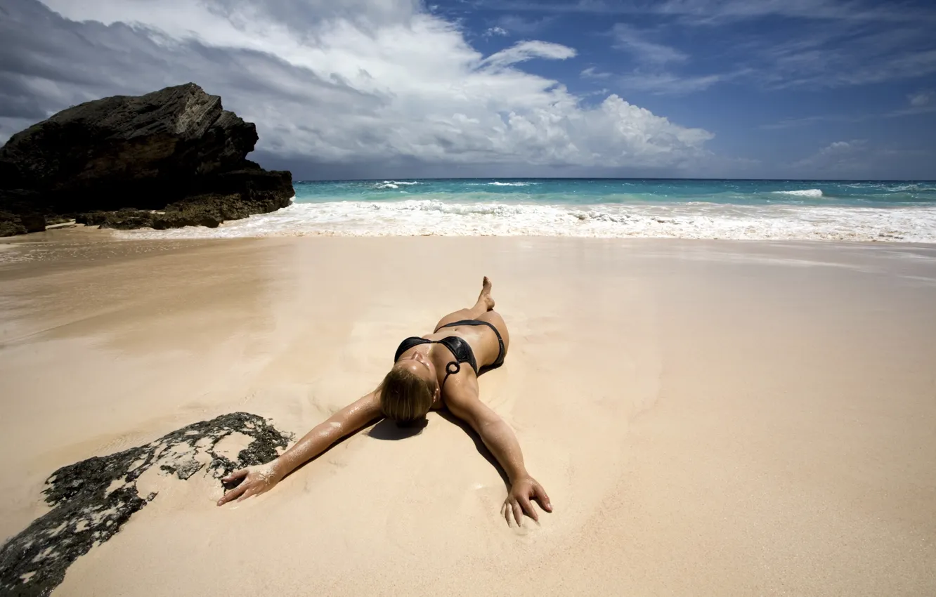 Фото обои песок, женщины, пляж