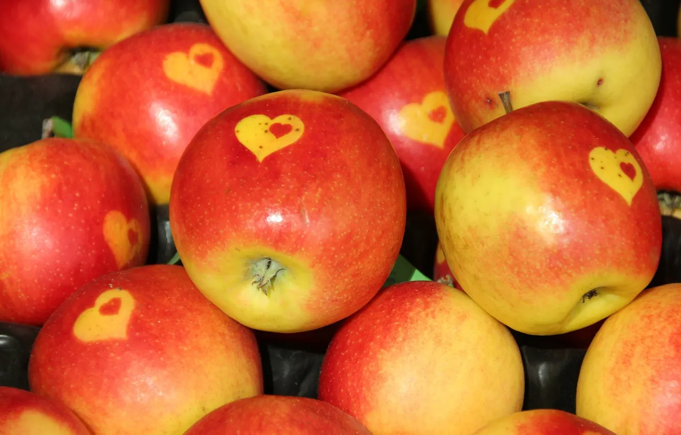 Фото обои яблоки, еда, фрукты, сердечко