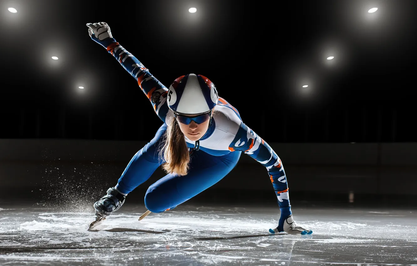 Фото обои race, people, professional, skate, sofia, short, safety, skater