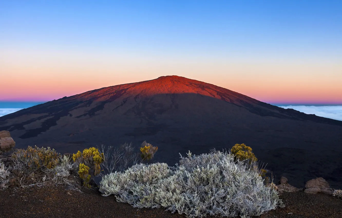 Фото обои La Fournaise, Piton, La Fournaise en rouge, Volcan