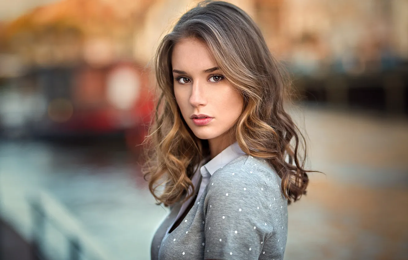 Фото обои фон, портрет, макияж, прическа, шатенка, красотка, боке, Claire
