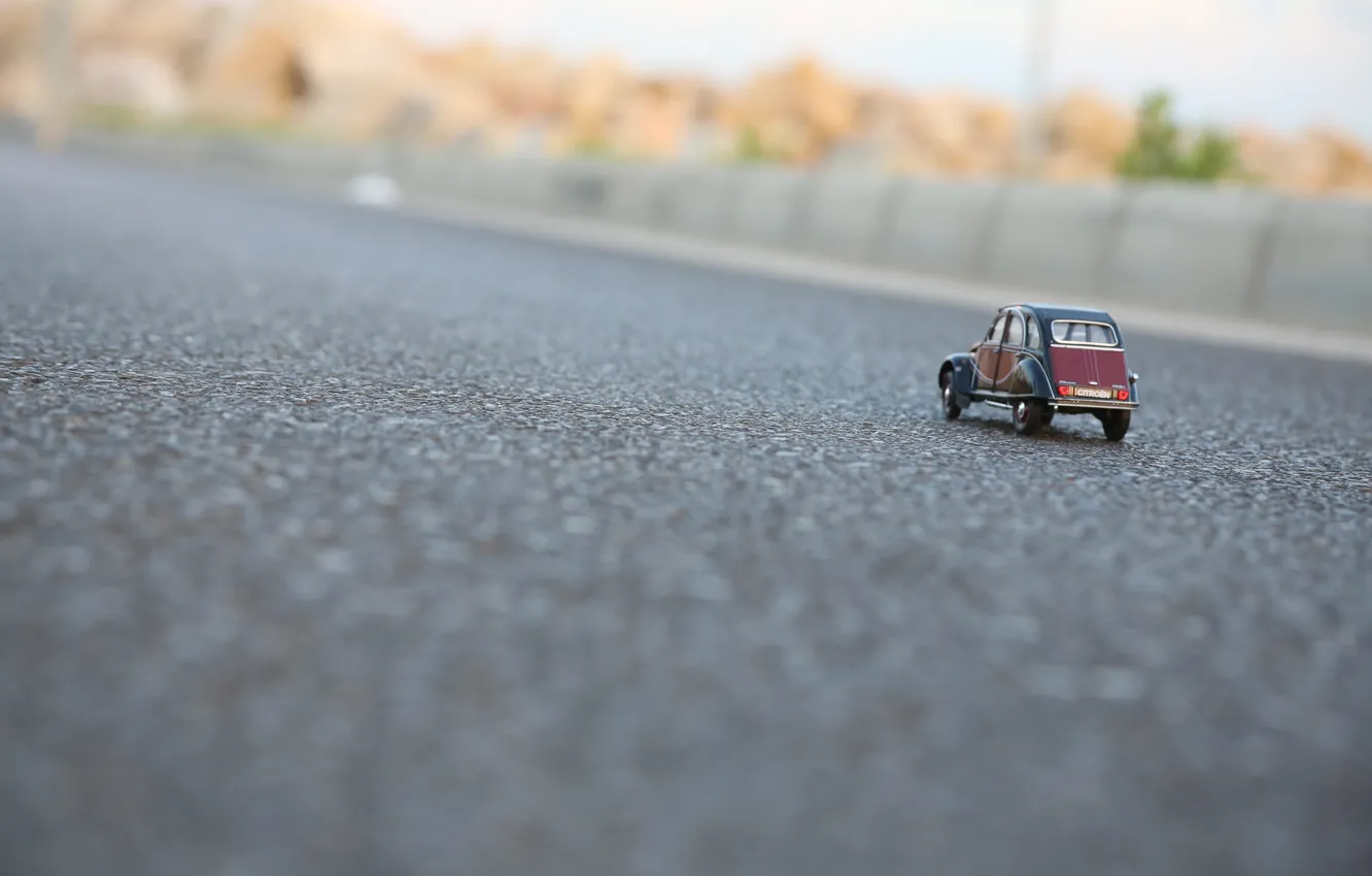 Фото обои car, игрушка, toy, citroen, street, asphalt, моделька, miniature