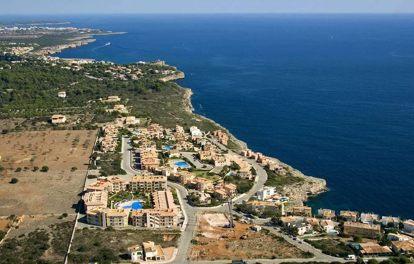 Фото обои море, вода, деревья, пейзаж, дороги, Дома, Город, Cala Magrana Mallorca