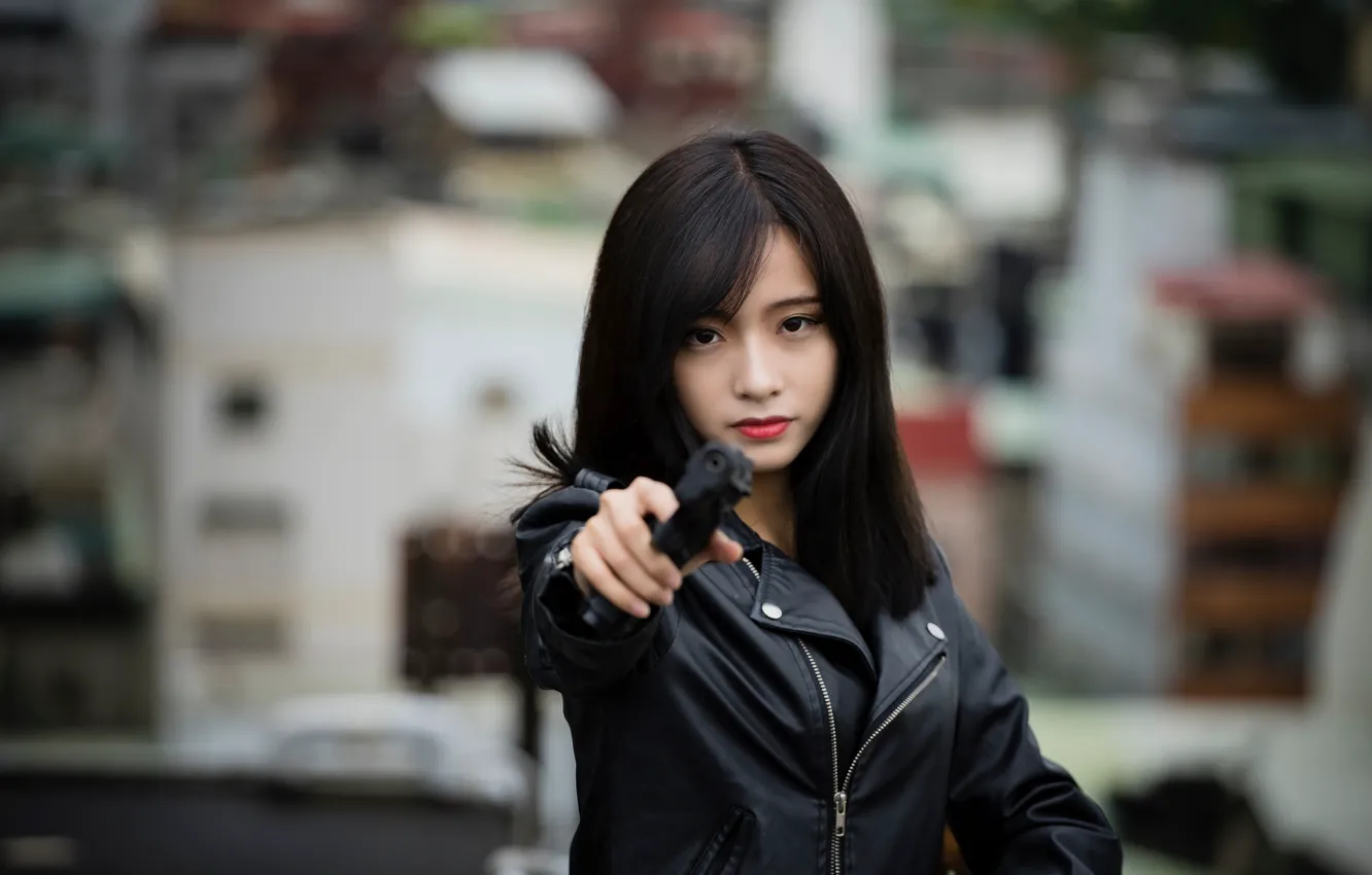 Фото обои девушка, лицо, пистолет, волосы, брюнетка, восточная