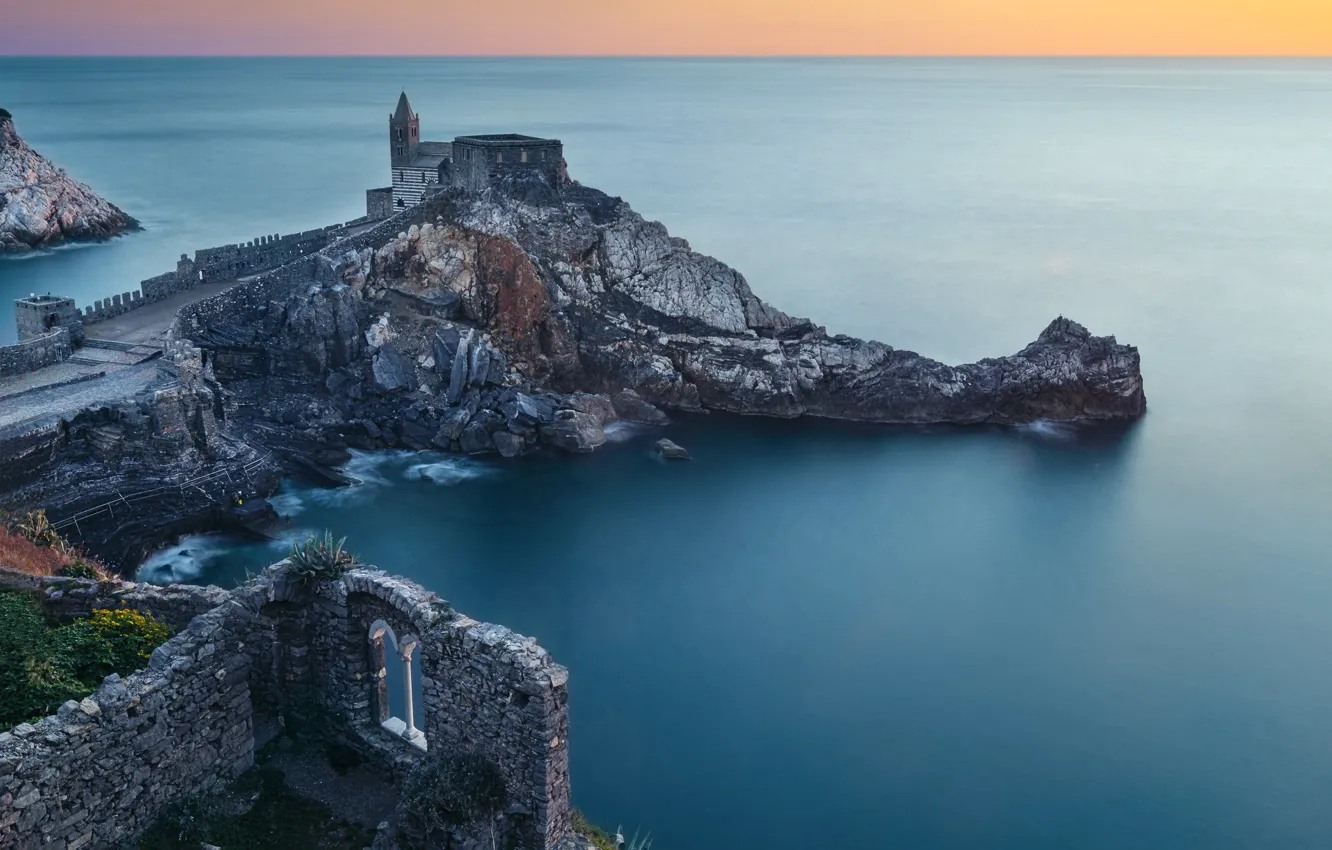 Фото обои море, замок, скалы