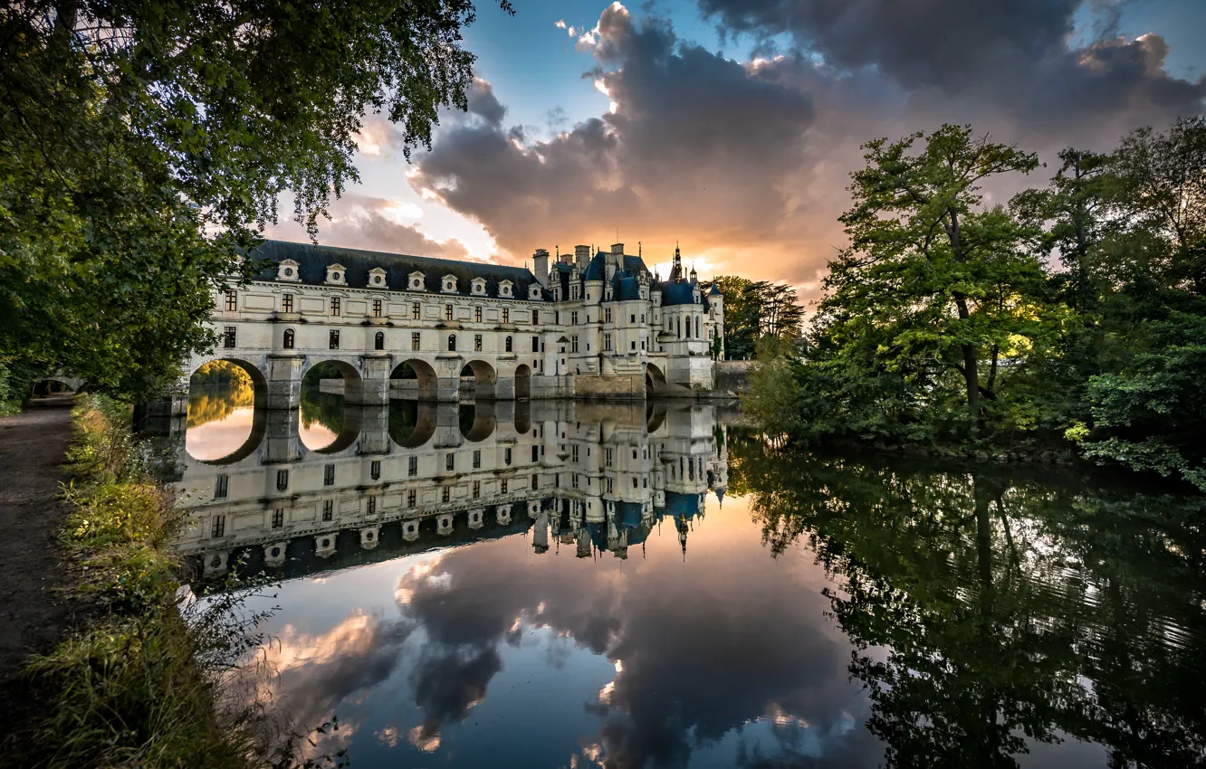 Фото обои деревья, закат, отражение, река, замок, Франция, France, Château de Chenonceau