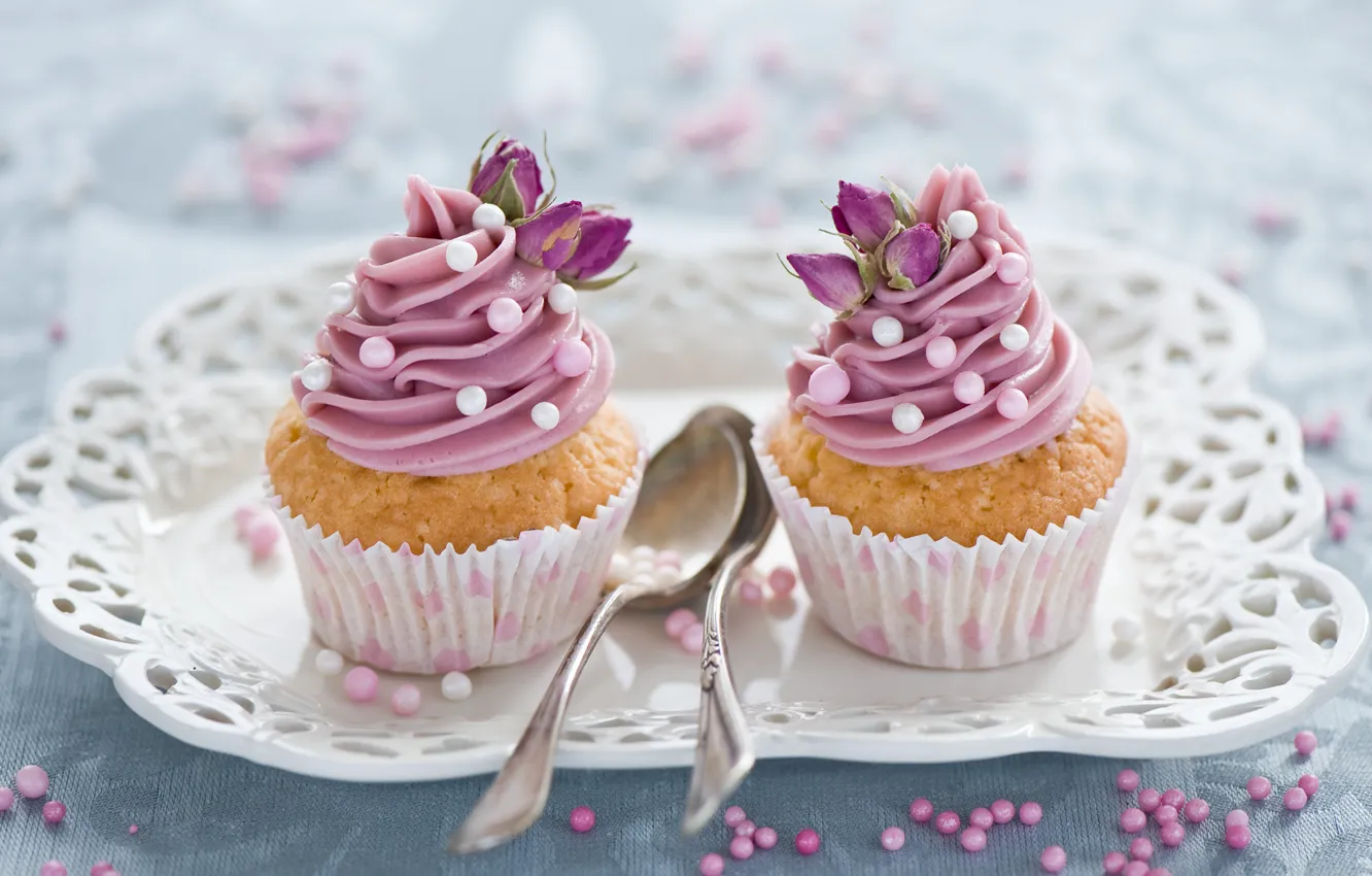 Фото обои цветы, розовый, сладости, украшение, крем, десерт, выпечка, сладкое
