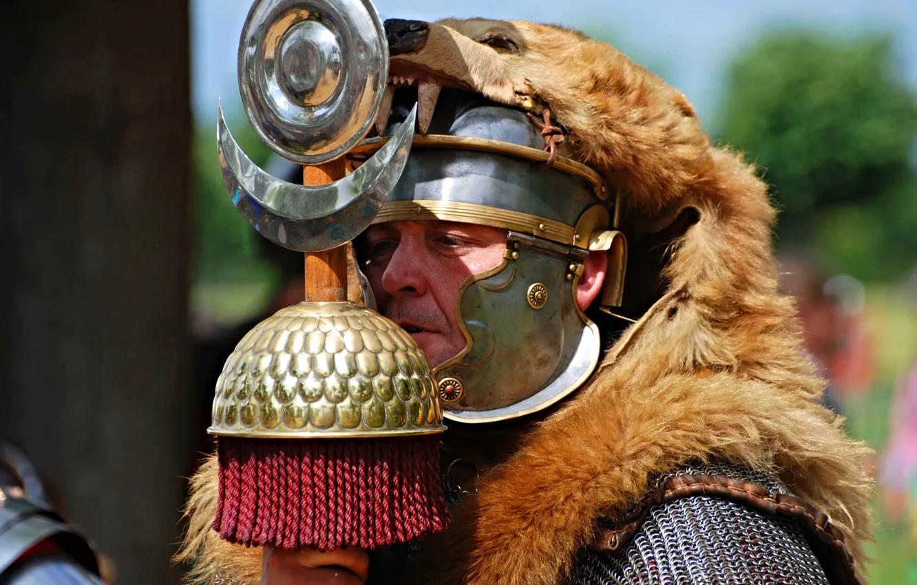 Фото обои доспехи, воин, Рим, шлем, мех, мужчина