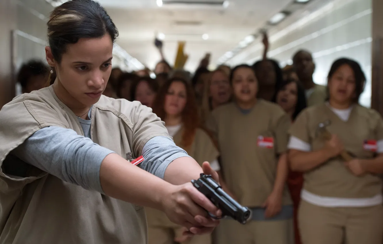Фото обои girl, gun, pistol, weapon, woman, brunette, prison, uniform