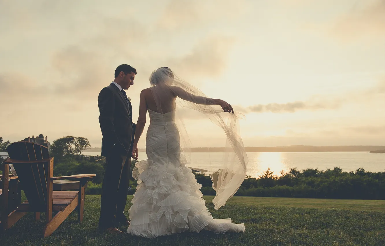 Фото обои закат, платье, невеста, жених, влюбленный