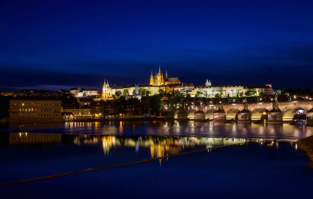 Фото обои ночь, огни, река, Прага, Чехия, Влтава, Пражский Град, Собор Святого Вита