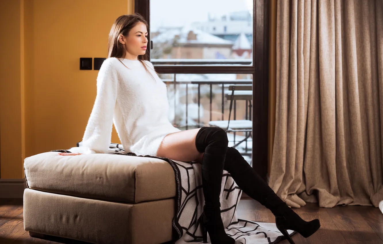 Фото обои model, gorgeous, photoshoot, posing, beautiful face, sweater, striking, Hilary C
