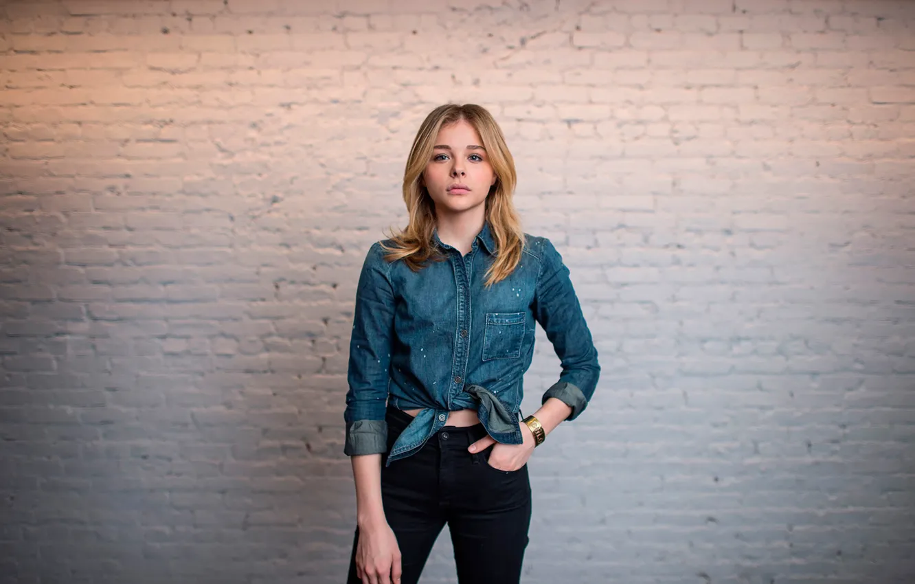 Фото обои рубашка, Хлоя Грейс Морец, Chloe Moretz, The New York Times
