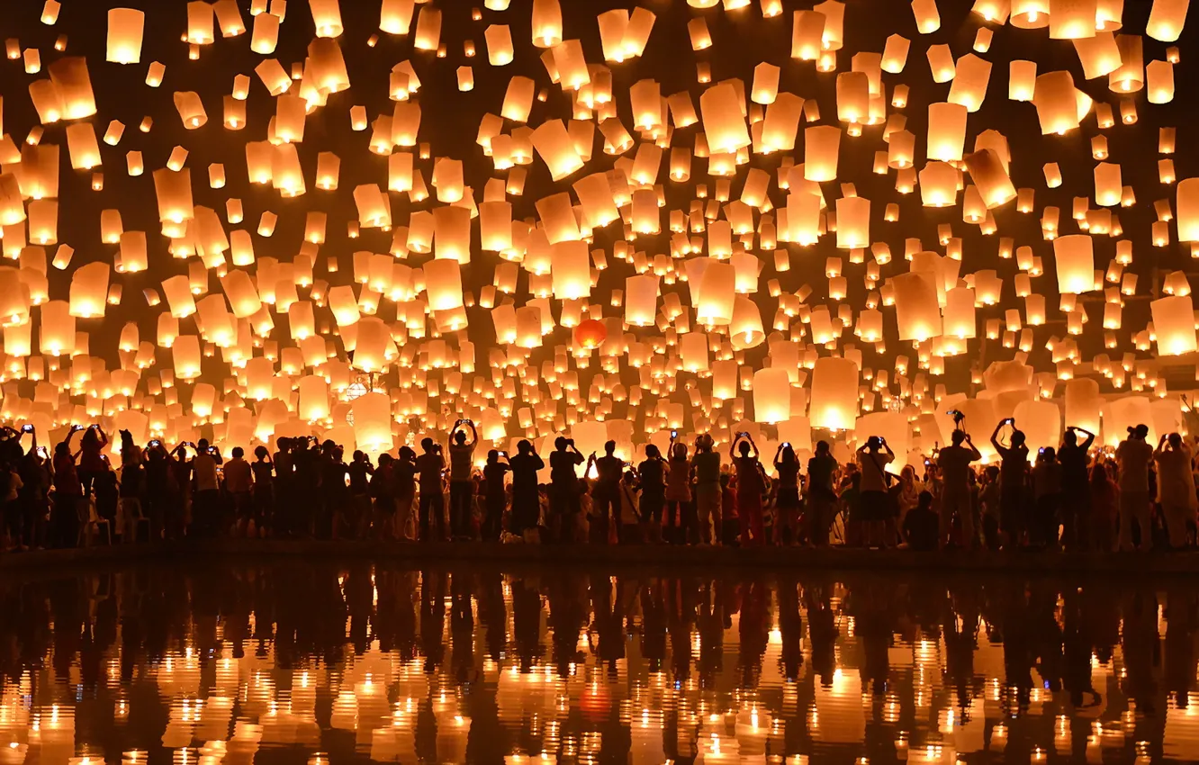 Фото обои Chiang Mai, Loi Krathong Festival, Floating Lanterns