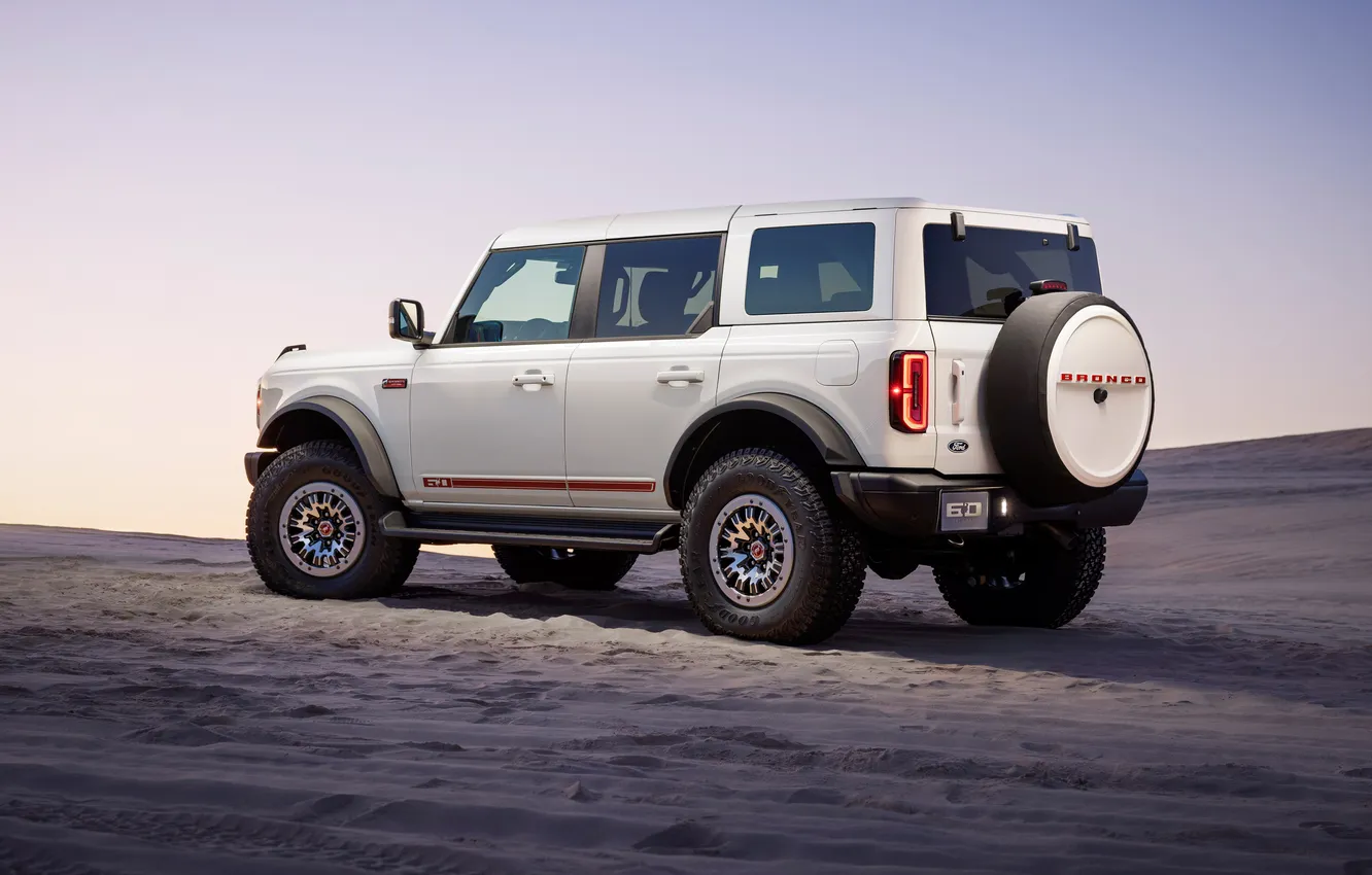 Фото обои Песок, Облака, Front, SUV, Бездорожье, 60th, Off Road, American Car