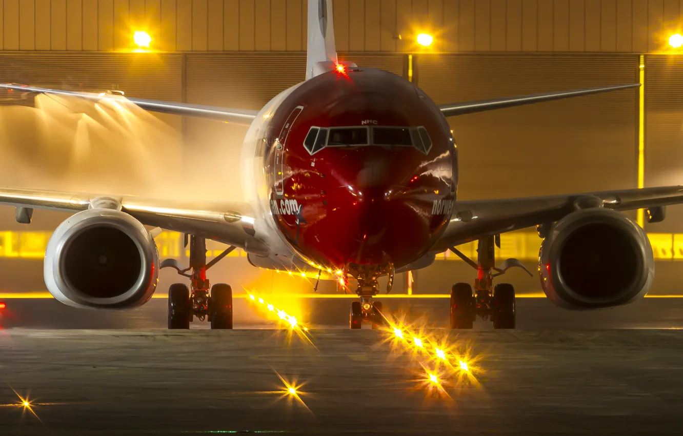 Фото обои ночь, огни, аэропорт, самолёт, Airbus