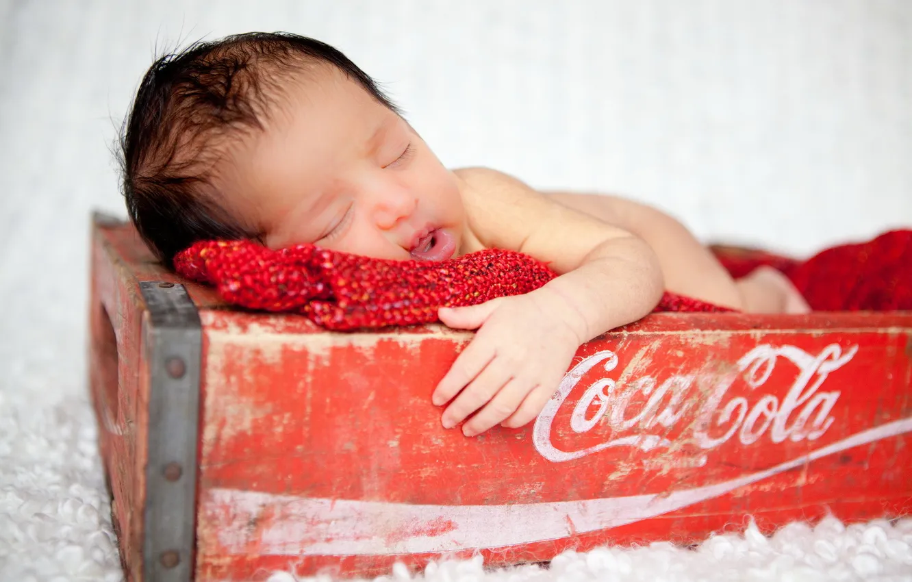 Фото обои настроение, ящик, coca cola, младенец