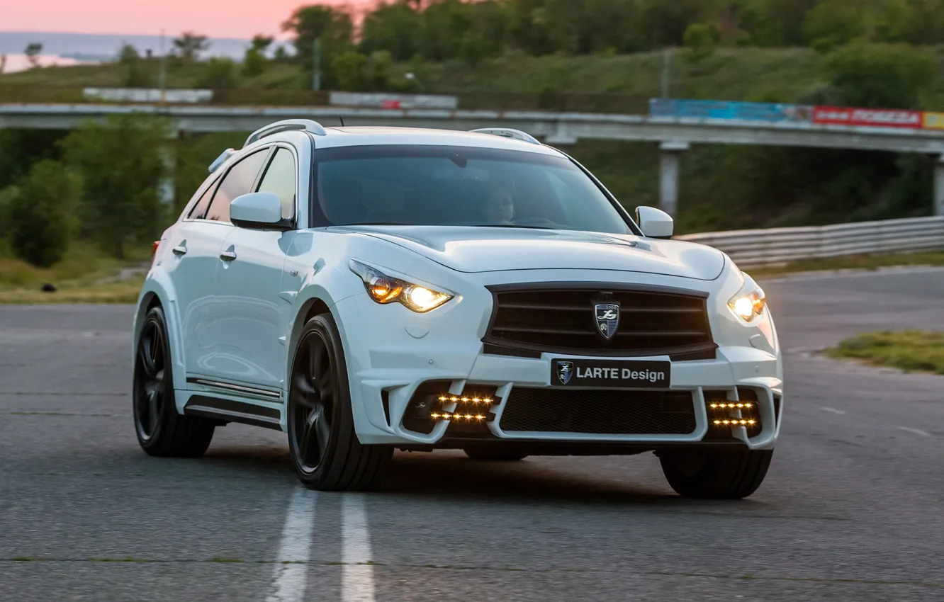 Фото обои тюнинг, белая, infiniti, qx70