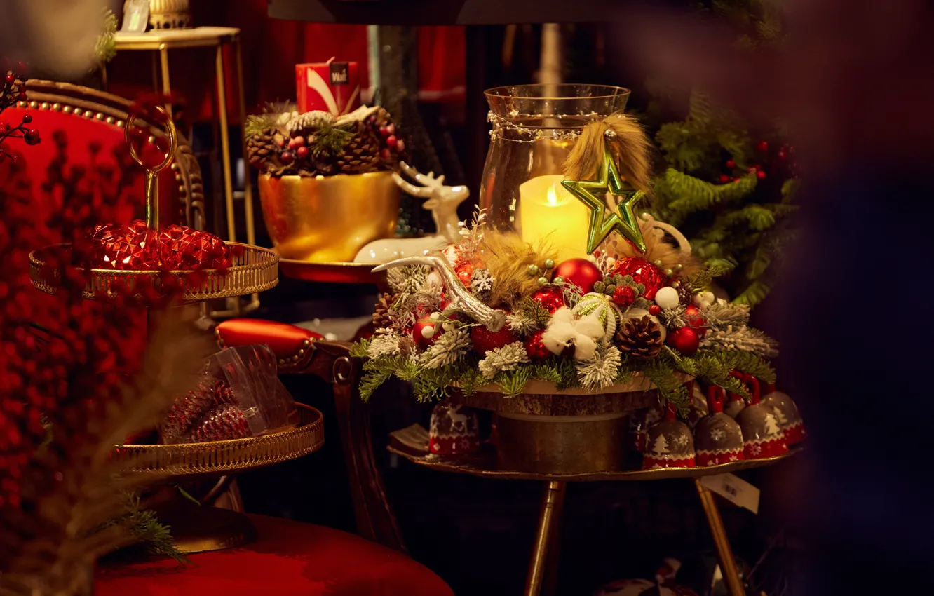 Фото обои праздник, игрушки, новый год, Рождество, Happy New Year, шишки, свечка, Merry Christmas