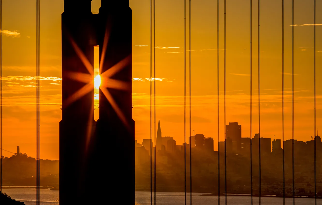 Фото обои солнце, лучи, мост, город, Калифорния, Сан-Франциско, Золотые Ворота, Golden Gate Bridge